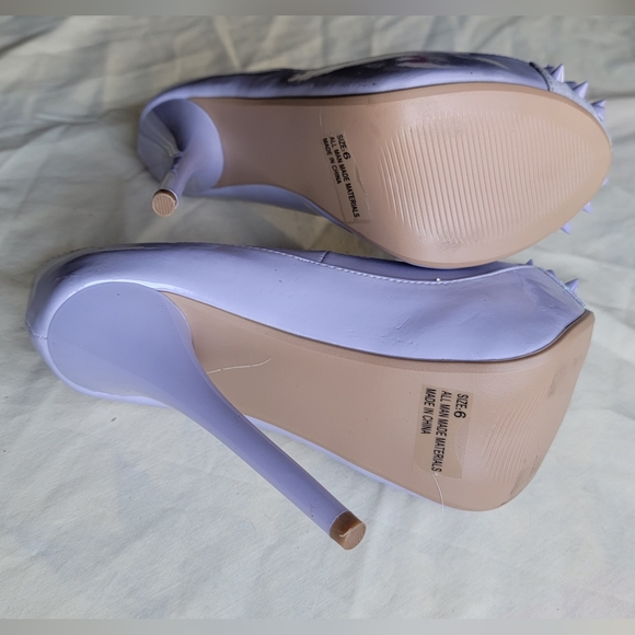 Qupid Women's Spiked Cap Round Toe Platform Pumps Glitter Size 6 - Picture 7 of 7